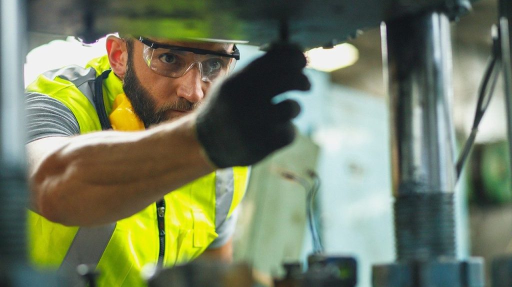 Synchronizing Data Between IBM Maximo® and GIS