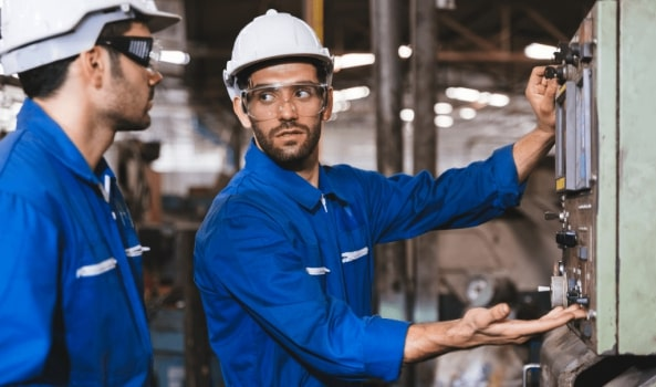 Remote assistance with augmented reality systems